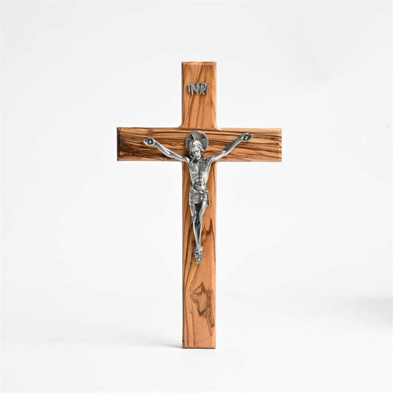 11CA - Crucifix with Pewter Corpus