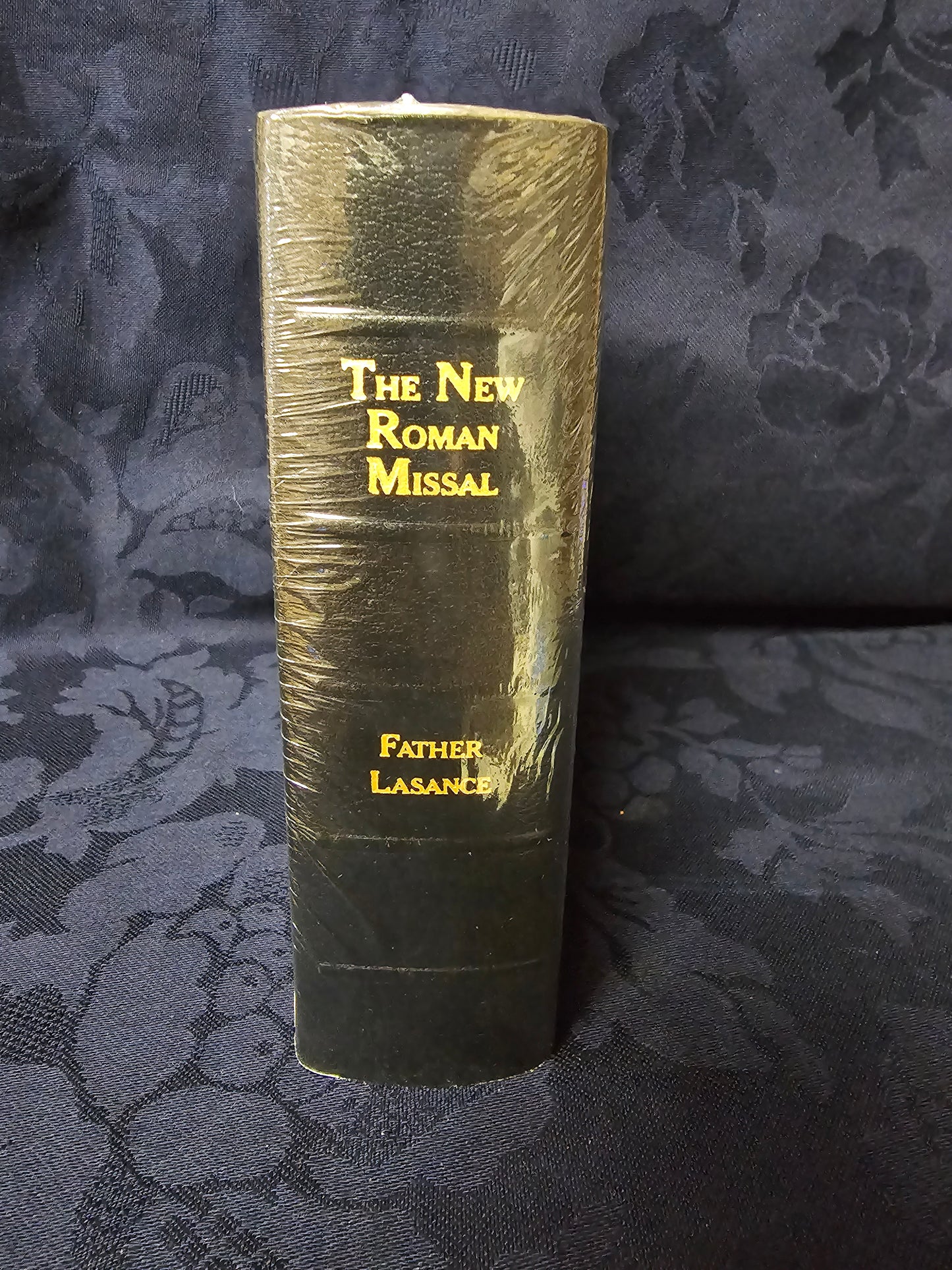 Book - The New Roman Missal